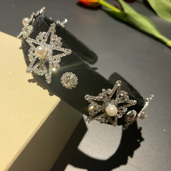 Headbands - Picture 2 of 3